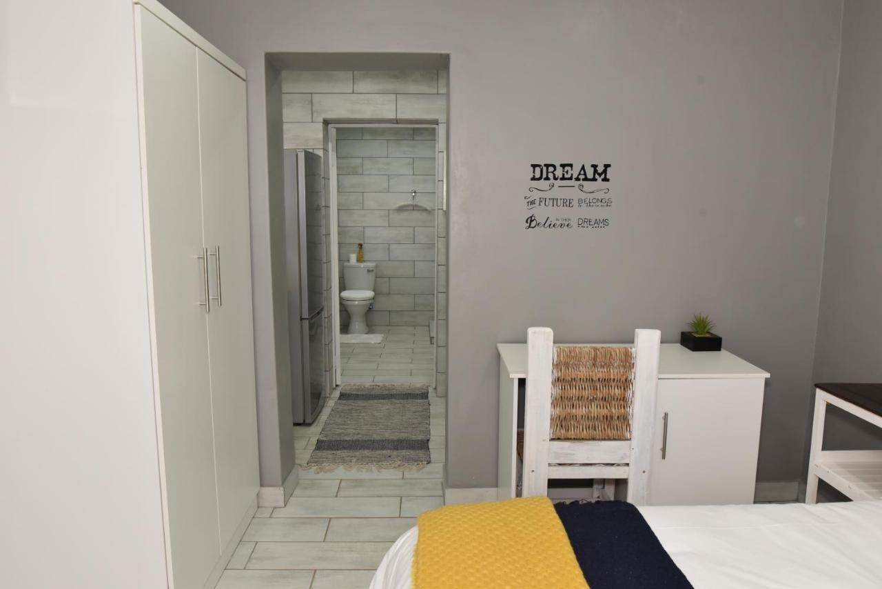 B&B 464 On 22Nd Ave Pretoria-Noord Eksteriør bilde
