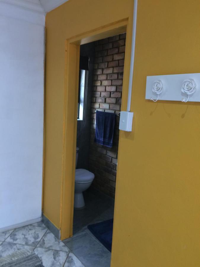 B&B 464 On 22Nd Ave Pretoria-Noord Eksteriør bilde