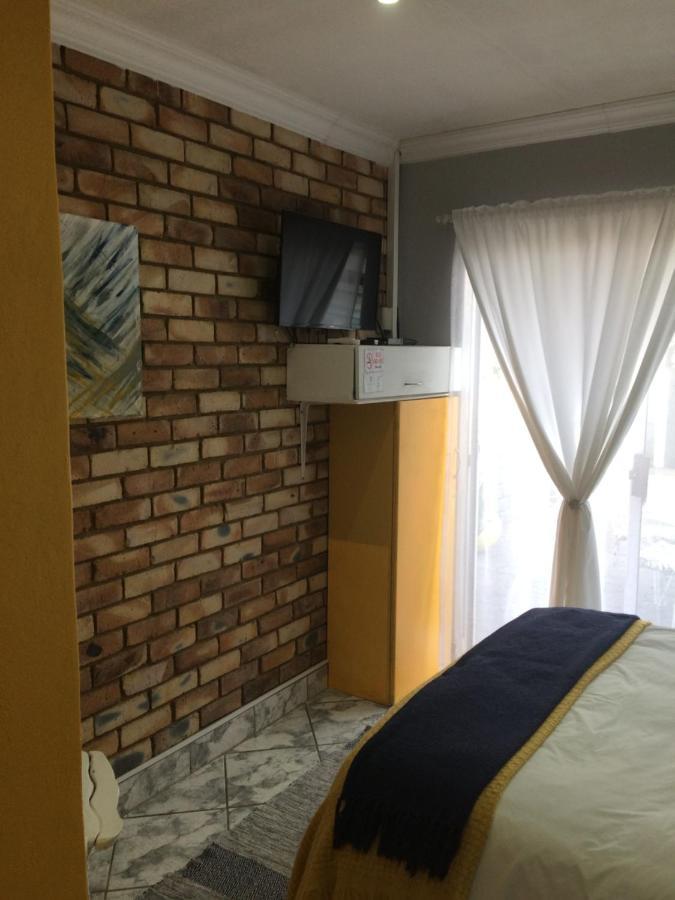 B&B 464 On 22Nd Ave Pretoria-Noord Eksteriør bilde