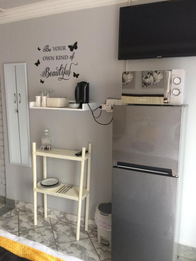 B&B 464 On 22Nd Ave Pretoria-Noord Eksteriør bilde